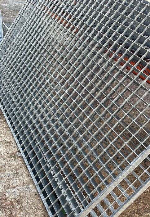 Gratare zincate rigole galvanizate 54