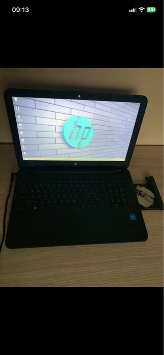Laptop HP Slim Display 15,6 Led,Windows,4gb ram ddr3,500gb m functional cu incarcator se da cu proba.