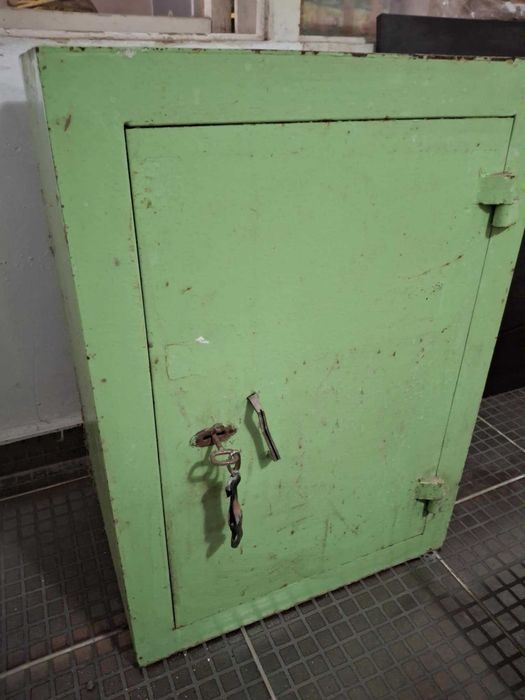 Метална каса сейф