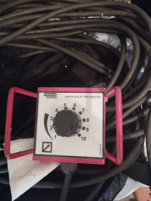 Заваръчен апарат Линкълн 200 AC-DC