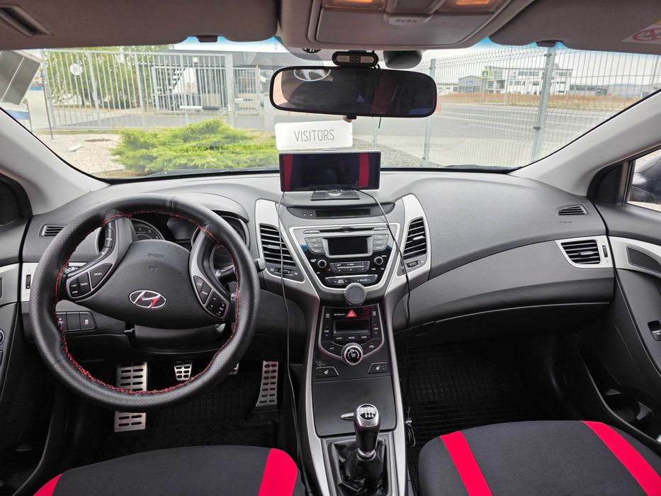 HYUNDAI Elantra 2015 — imagine 4