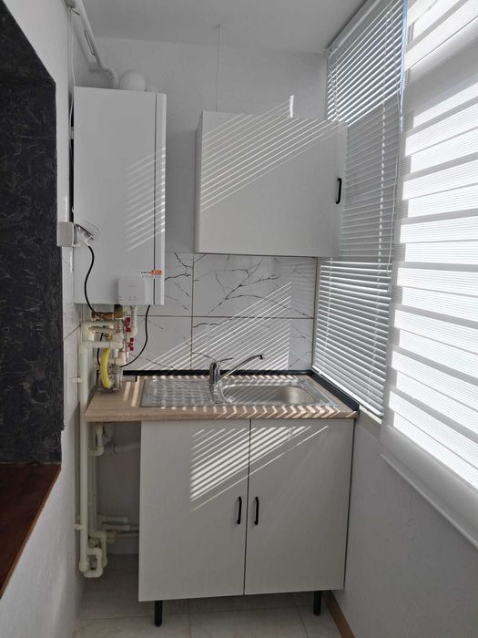 Vând apartament în Craiovița Nouă