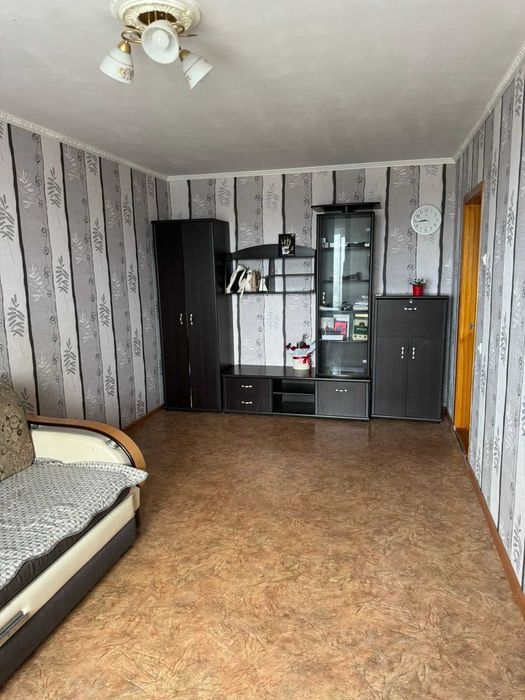 Продам 2 комнатную квартиру в районе 8 мкр