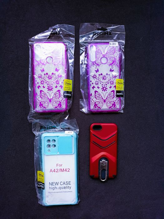 Чехлы для телефонов