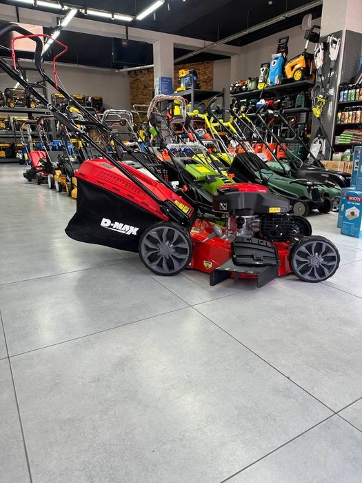 Бензиновый газонокосилка Самоходный  D-Max