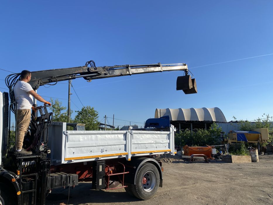Iveco eurocargo 17e23 cu macara Hiab