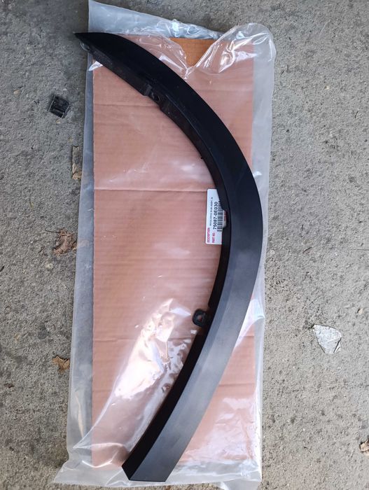 Задна броня и спойлер за Тойотa Хайлендър/Toyota Highlander