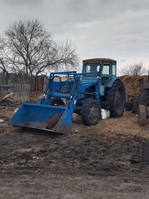 Продам трактора 2 штуки