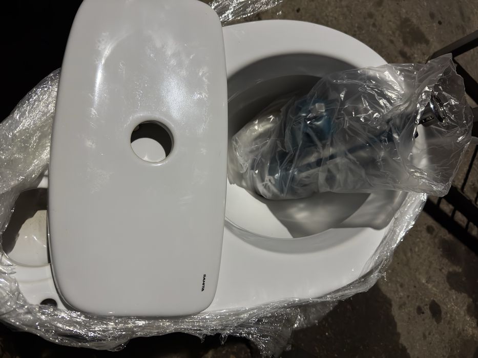 Унитаз новый прадаю