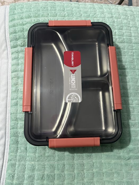 Продам ланч бокс срочно