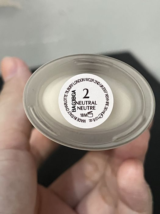 Тоналка Charlotte Tilbury 02 neutral