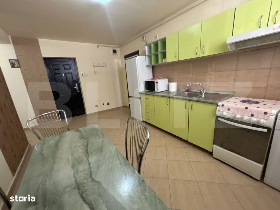 Apartament cu 3 camere, decomandat -  Gherla