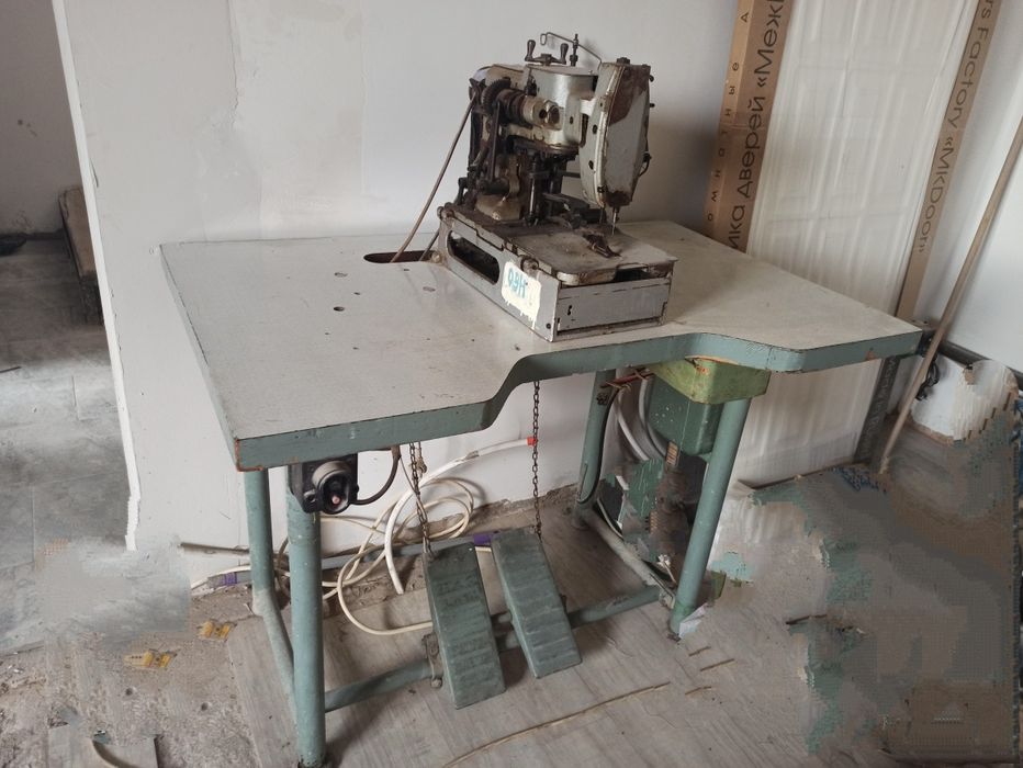 Петельная швейная машина