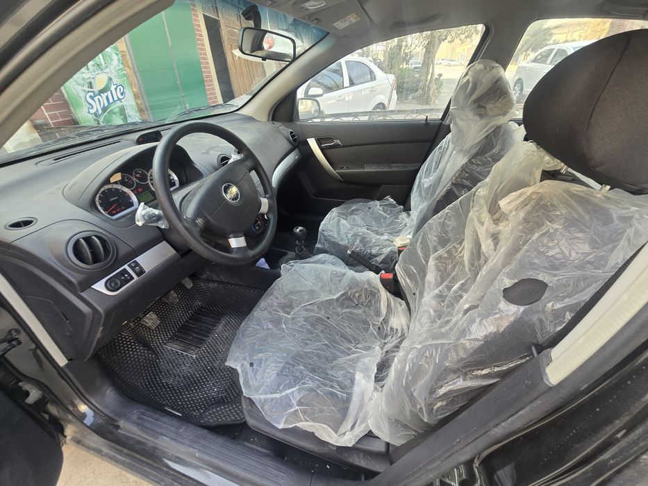 Avtomashina ravon chevralet sotiladi