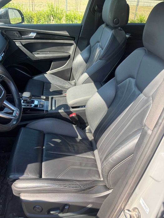 AUDI Q5 45 TFSI | Quattro | 3xS-Line | Nardo Grey | Black Optic |
