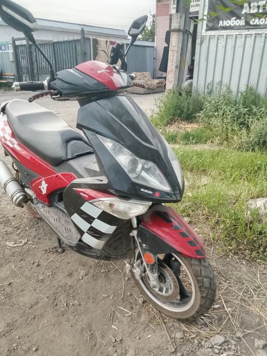Скутер Сузуки 150куб