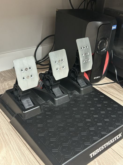 Thrustmaster T248 — мощный руль с Force Feedback для PS5/PS4/PC