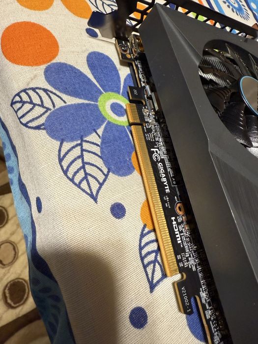 Placa video GIGABYTE Radeon RX 6600 EAGLE 8GB GDDR6 1‎28-bit