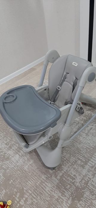 Продам стульчик для кормления