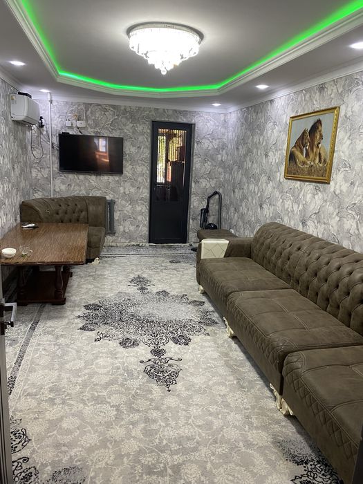 Tez. Kunda sentirdan 1 etaj uy sotiladi