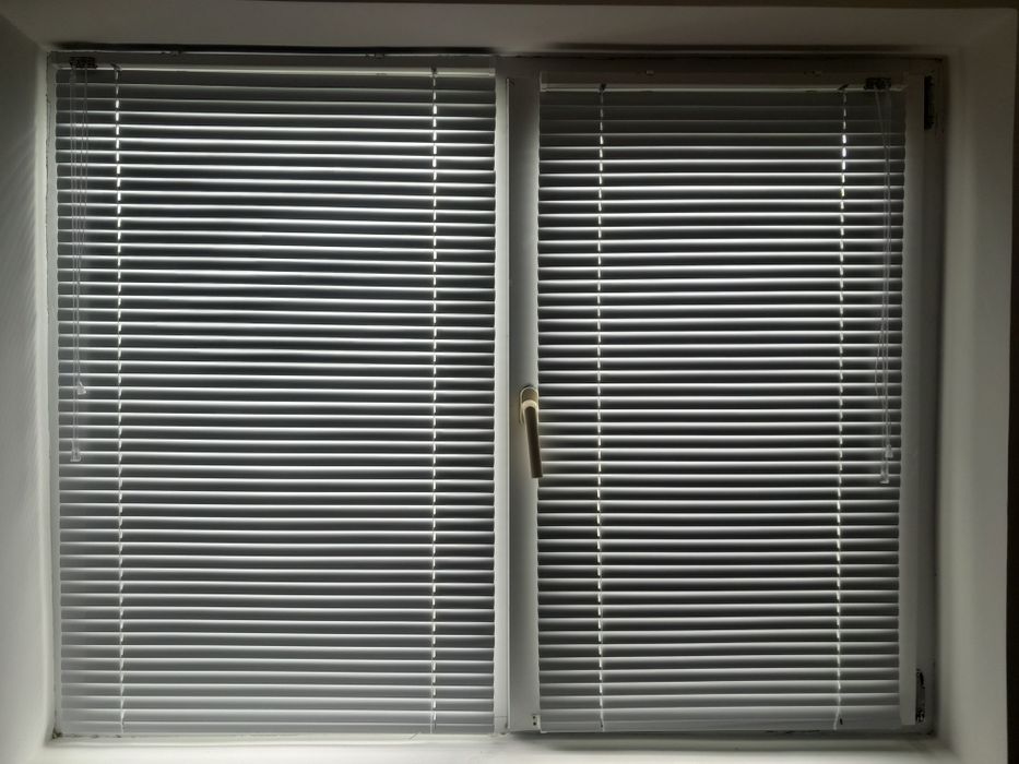 Jaluzele orizontale din aluminiu