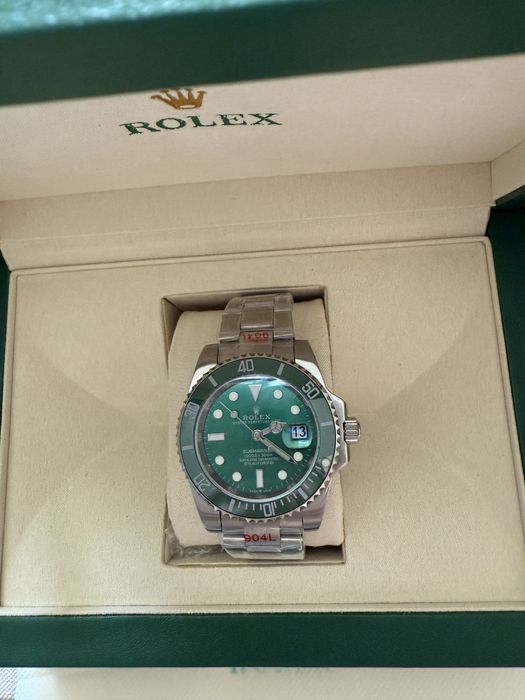 Часовник Rolex Submariner Hulk Ролекс Събмаринър Хълк