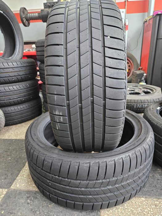 2бр 225/40/18 BRIDGESTONE 6,5мм грайфер дот:24г безплатен монтаж