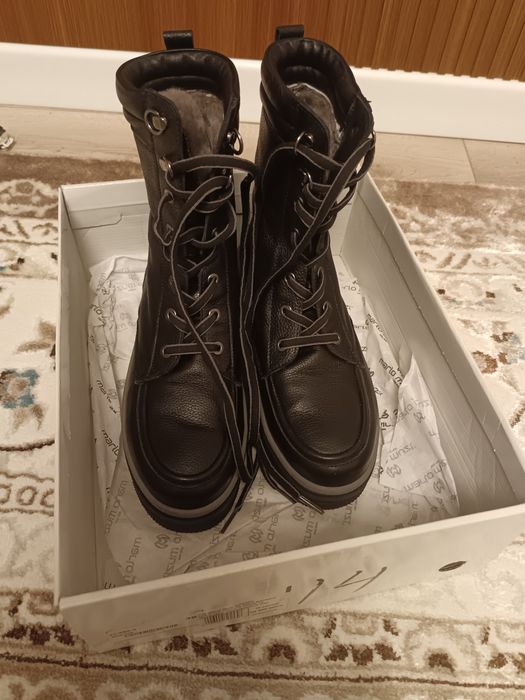 Продам женский зимные слпаги