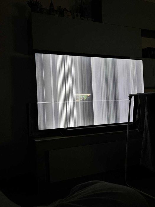 TV Hisense UHD 4K 65” – pentru piese (matrice defectă)