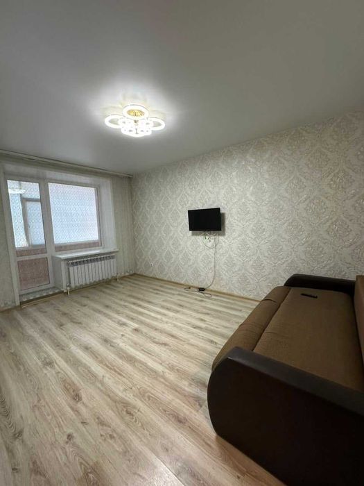 Назарбаева, д. 197, 1шка, 1\9 этаж