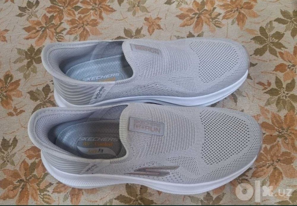 Продам скетчерсы