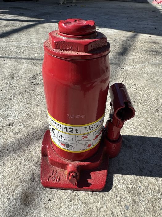 Vand cric 12 tone nou , nefolosit