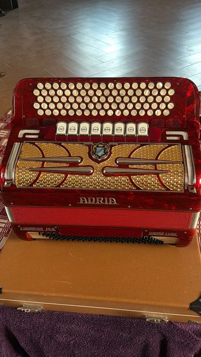 Acordeon/Harmonica Hohner cu butoane Hohner
