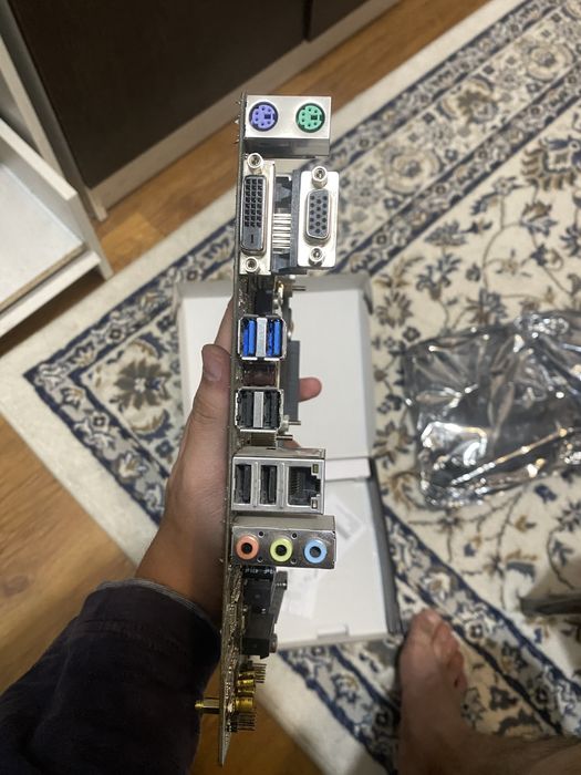 Материнская плата h110 Asus