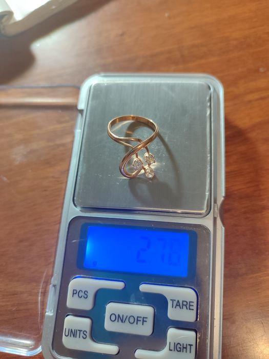 Продам кольцо советское с бриллиантами