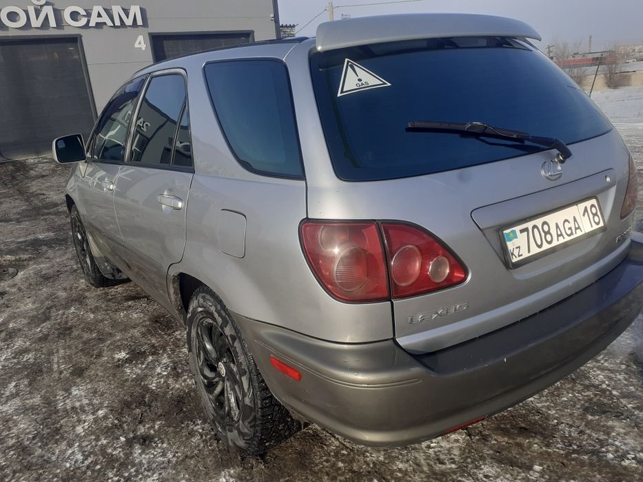 Продам лексус рх 300