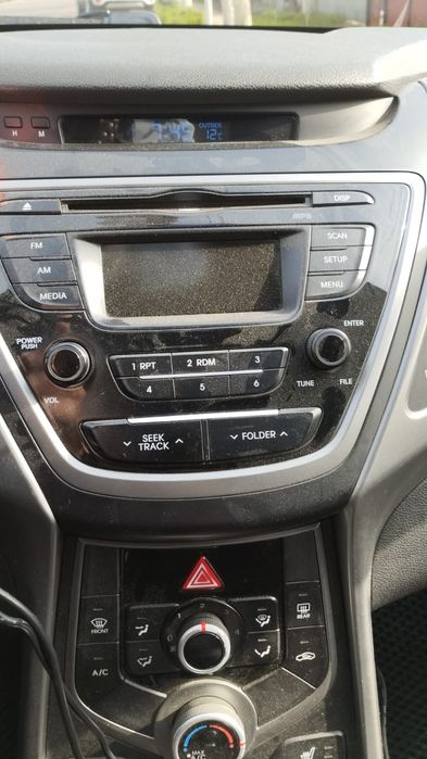 Штатная автомагнитолла на Элантру