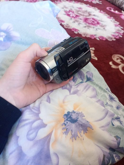 ВИДЕОКАМЕРА б/у . Продам