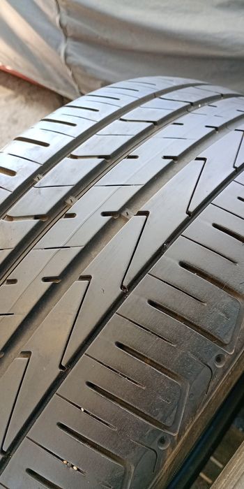 Hankook EVO2 suv 2бр.235/50/19 дот3618