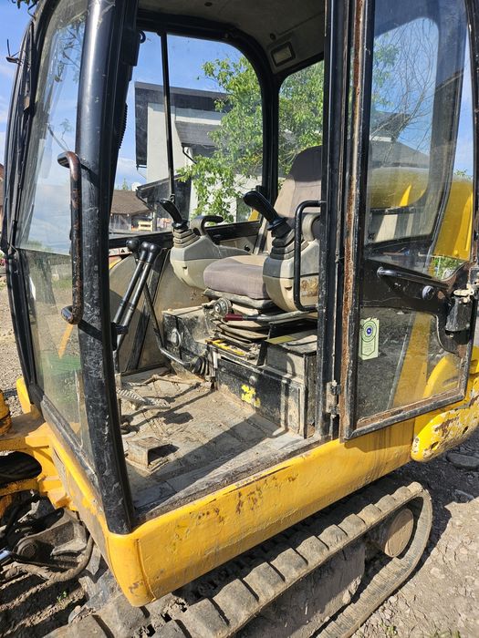 Excavator JCB 3500 kg