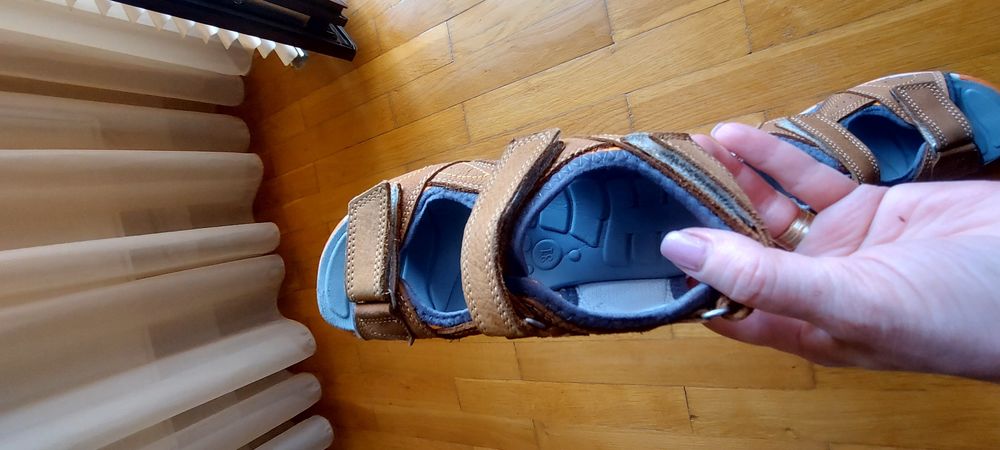 Детски сандали кожени