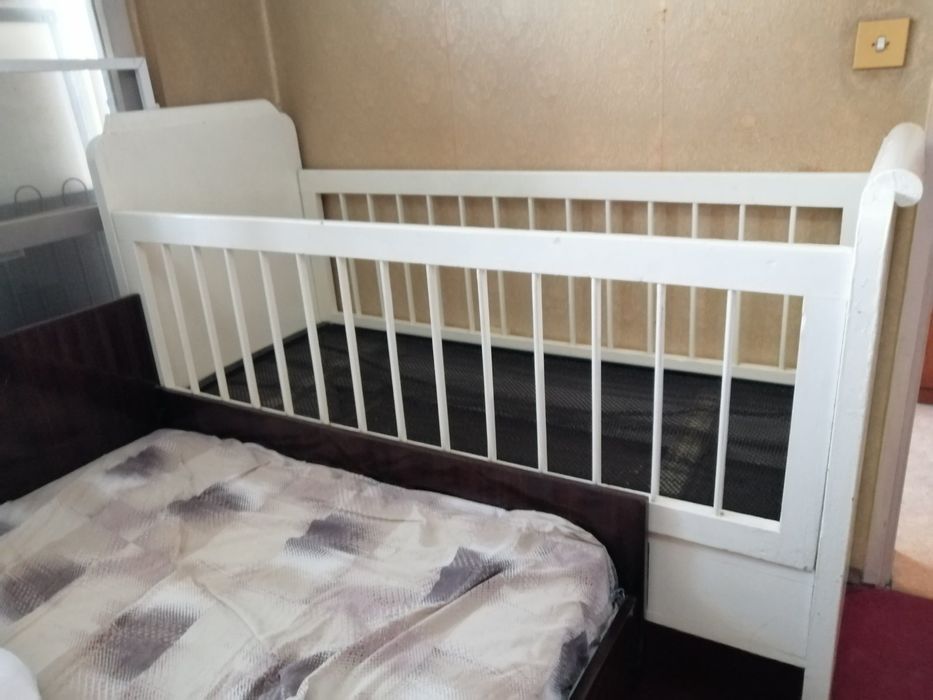 Старо детско креватче