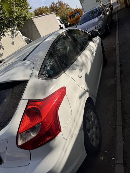FORD Focus 2012 — imagine 2