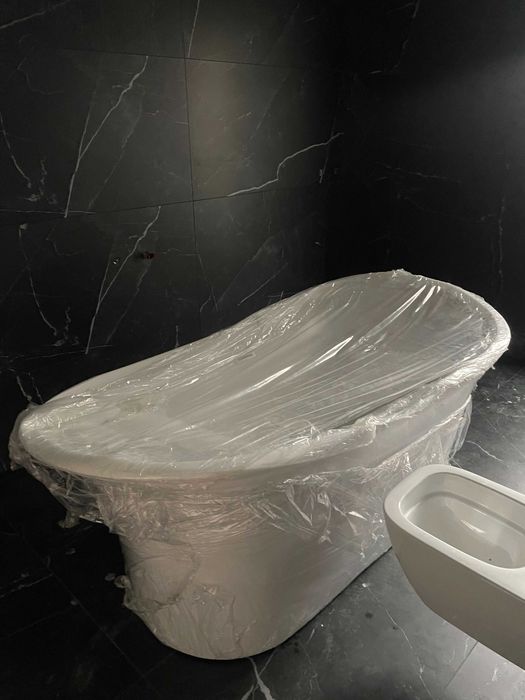 Cada Freestanding Ovala Amena