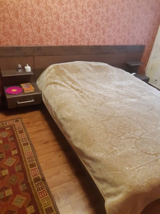 Кровать для спальни