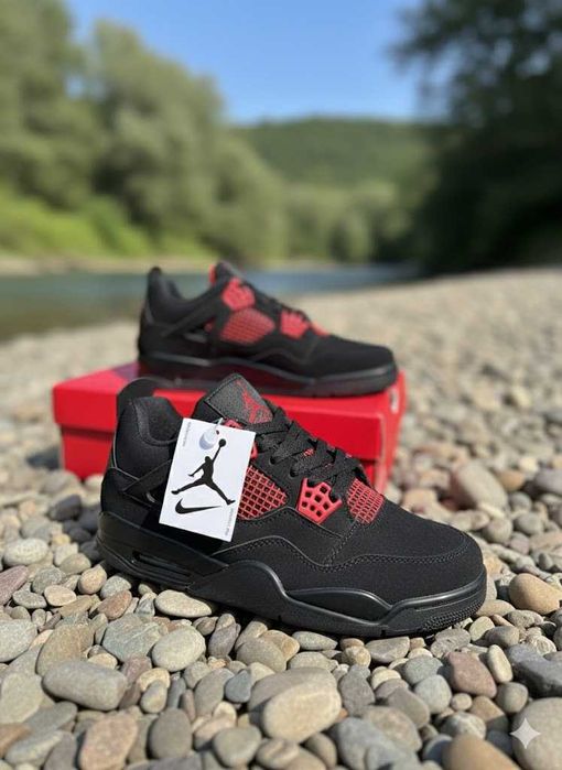 Jordan 4 Retro Red Thunder