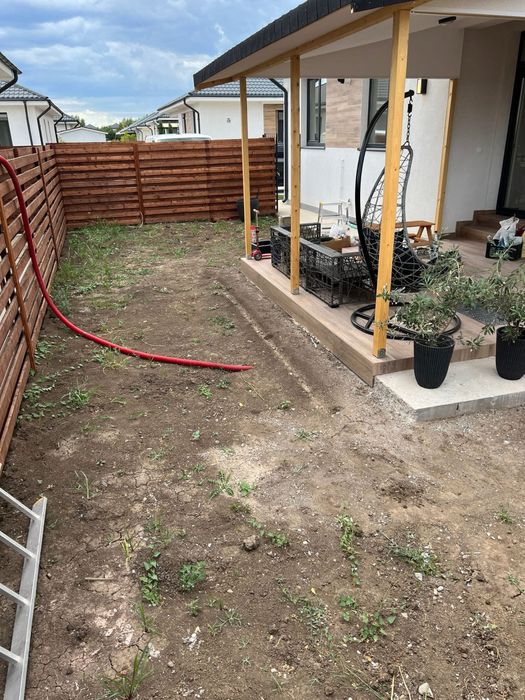 Rulouri de gazon sistem de irigatii plante decorative.