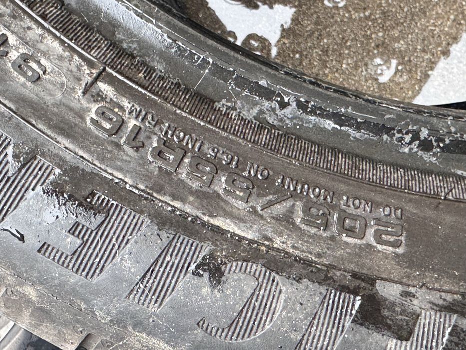 205/55/R16 Goodiyear Efficiemt Grip 4бр летни dot1717