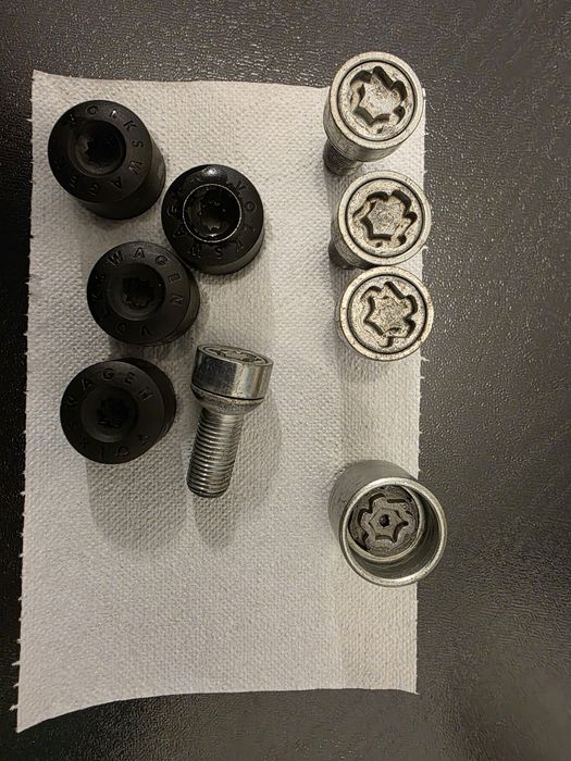 4 prezoane cu antifurt plus cheie