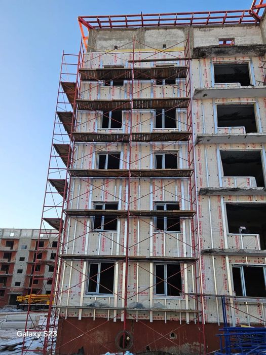 B Аренда строительных лесов, фасадных лесов и вышки-туры